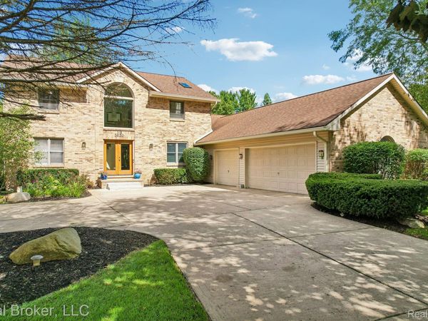 3630 Car Drive, Commerce Township, Mi 48382
