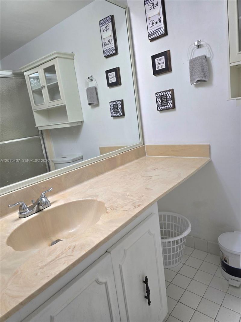 3000 E Sunrise Lakes Dr, Unit 108, Sunrise, FL 33322 Photo