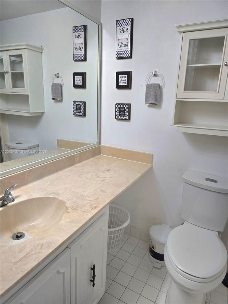 3000 E Sunrise Lakes Dr, Unit 108, Sunrise, FL 33322 Photo