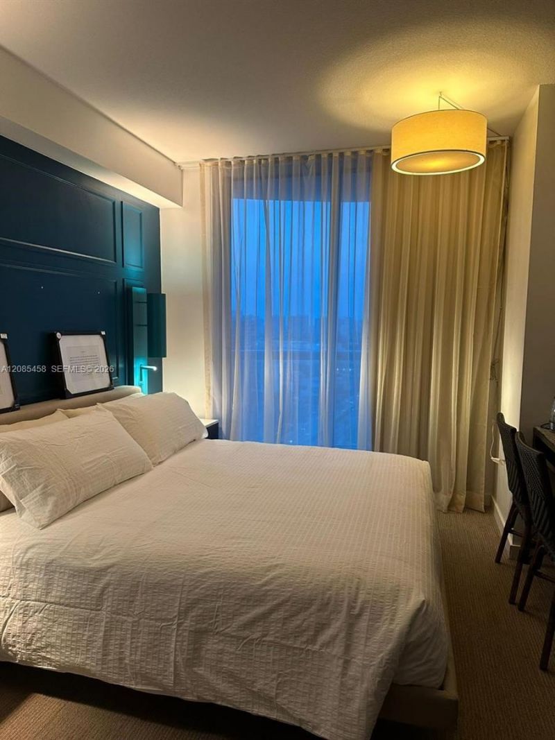 17315 Collins Ave, Unit 2006, Sunny Isles Beach, FL 33160 Photo