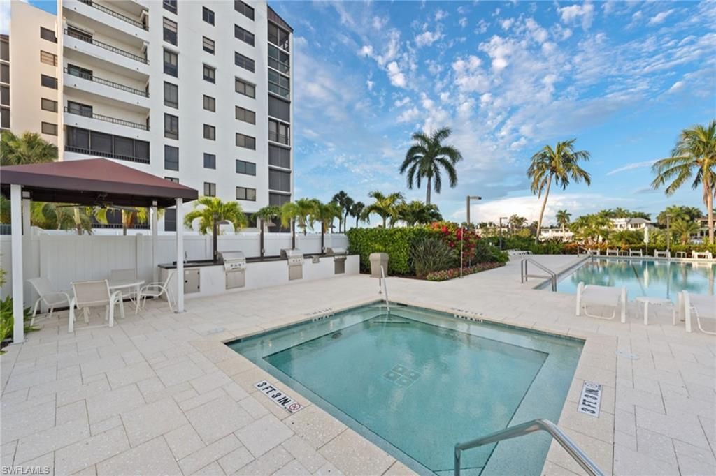 2348 Gulf Shore Blvd N, Unit 506, Naples, FL 34103 Photo