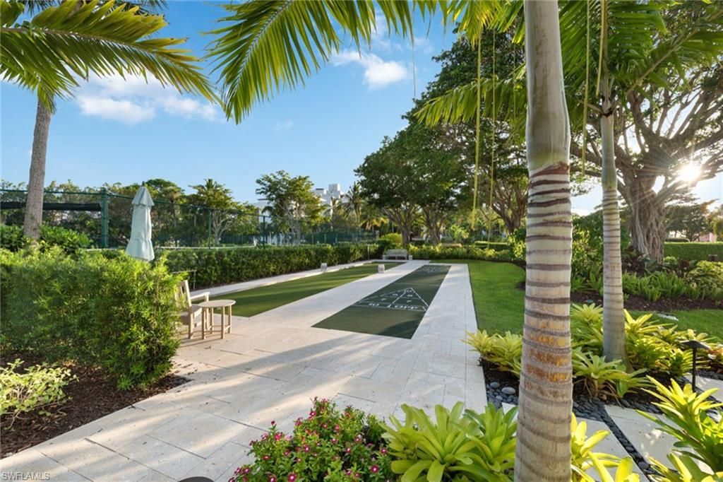 2348 Gulf Shore Blvd N, Unit 506, Naples, FL 34103 Photo