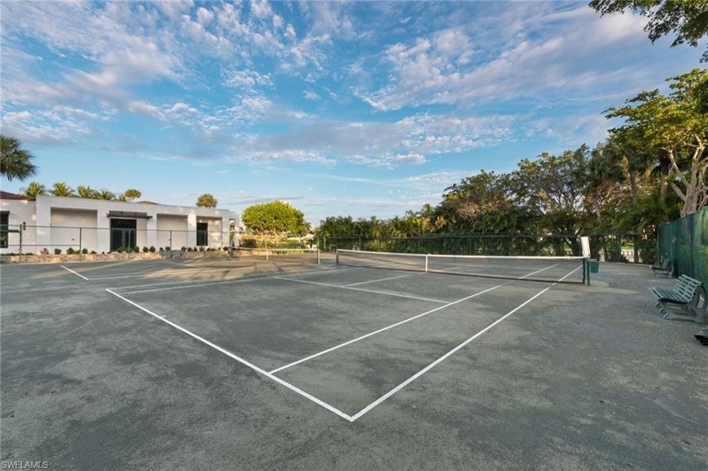 2348 Gulf Shore Blvd N, Unit 506, Naples, FL 34103 Photo