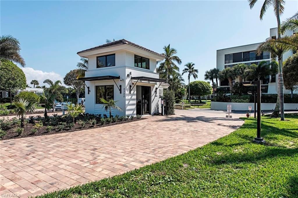 2348 Gulf Shore Blvd N, Unit 506, Naples, FL 34103 Photo