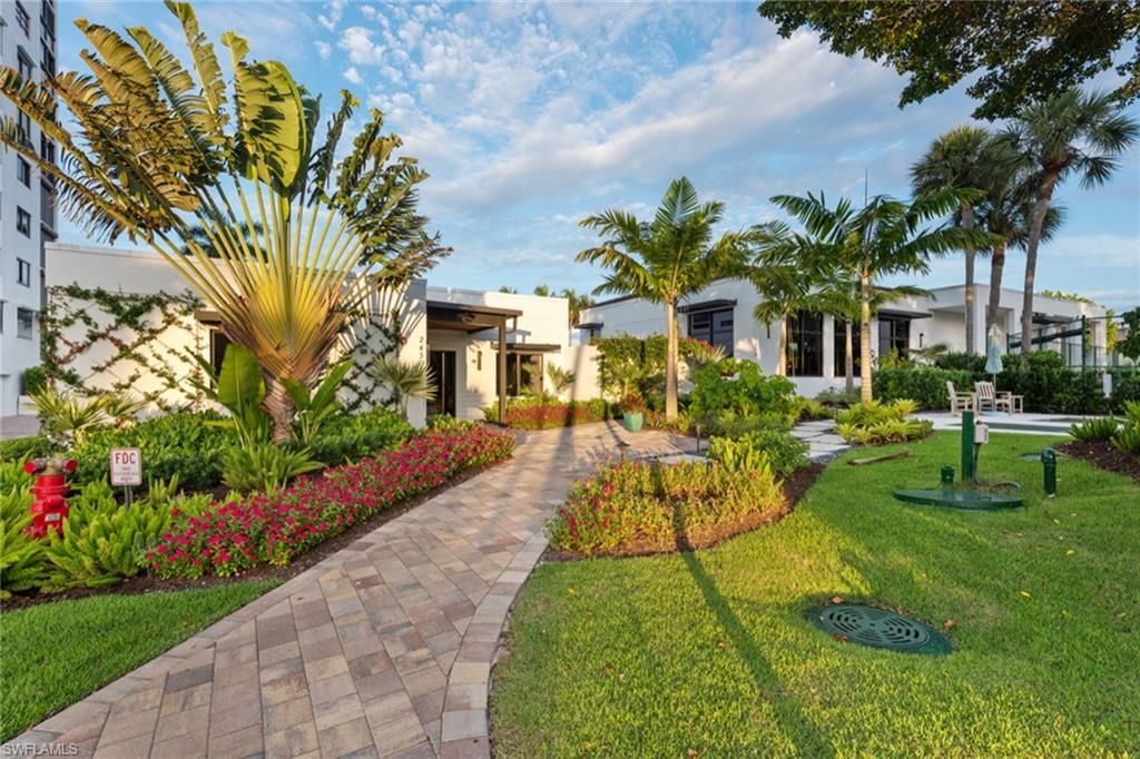 2348 Gulf Shore Blvd N, Unit 506, Naples, FL 34103 Photo
