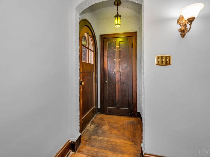 3011 Montclair Avenue, Cincinnati, OH 45211 Photo 5