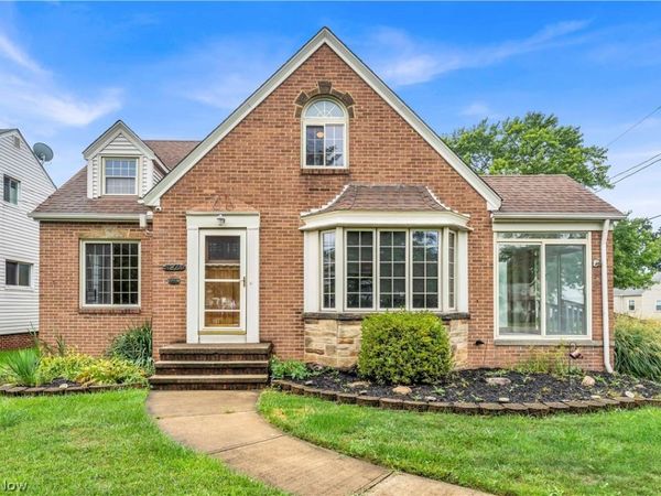 4824 W 58th Street , Cleveland, OH 44144