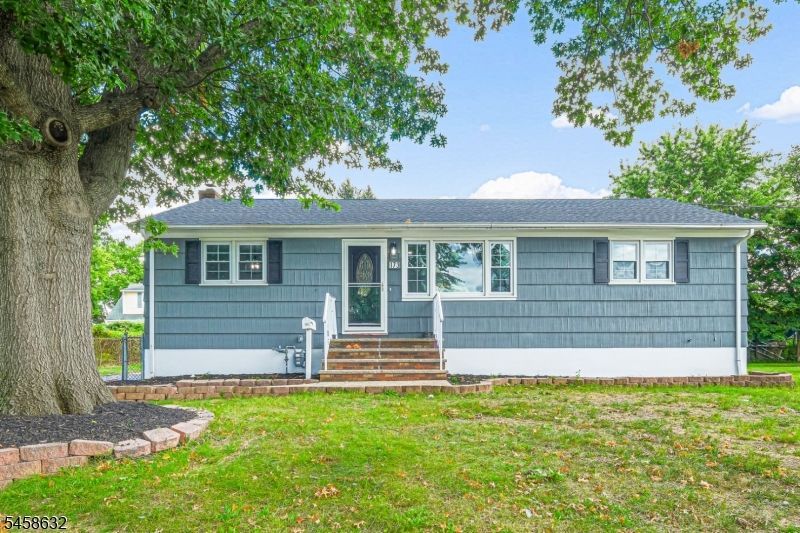 173 Howe Pl, Piscataway, NJ 08854 Main Photo
