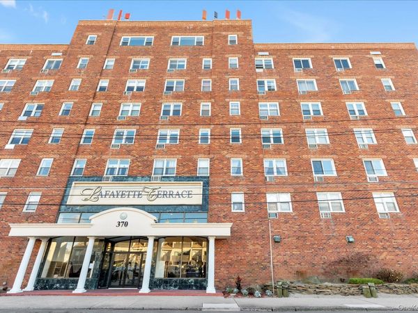 370 W Broadway, Unit 5K, Long Beach, NY 11561