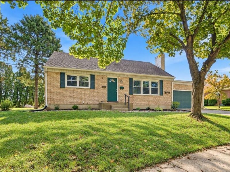 1956 Elaina Drive, Springfield, OH 45503 Photo 2