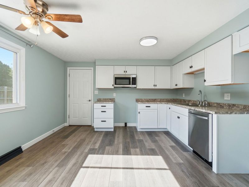 1956 Elaina Drive, Springfield, OH 45503 Photo 8