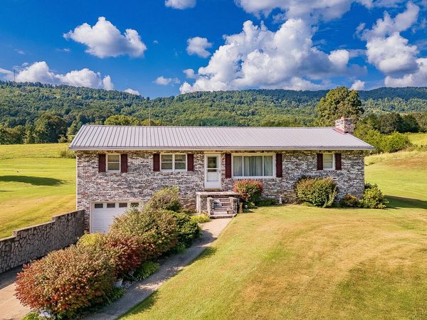 3738 Pattonsville Road, Duffield, VA 24244