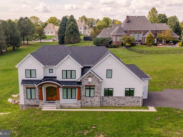 4280 E WYNDEMERE CIRCLE, SCHNECKSVILLE, PA 18078