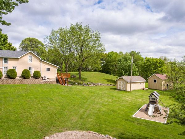 109 Lydia Road , Jordan, MN 55352