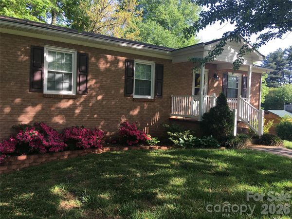 192 Heritage View Road , Hickory, NC 28601