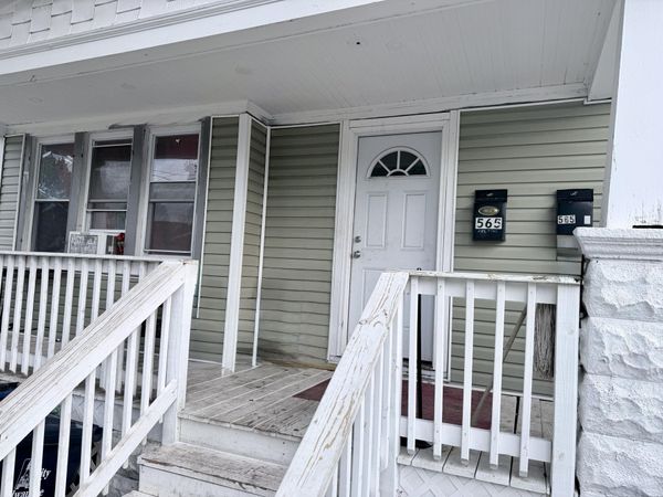 565 W Rogers St, Milwaukee, WI 53204