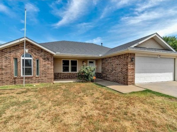 2308 SW 15th Street , Bentonville, AR 72713