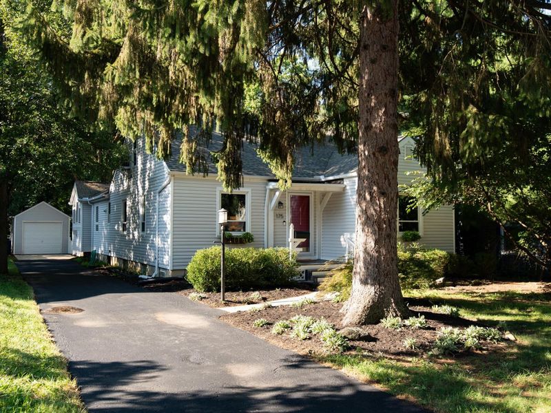 175 W Weisheimer Road, Columbus, OH 43214 Photo 1