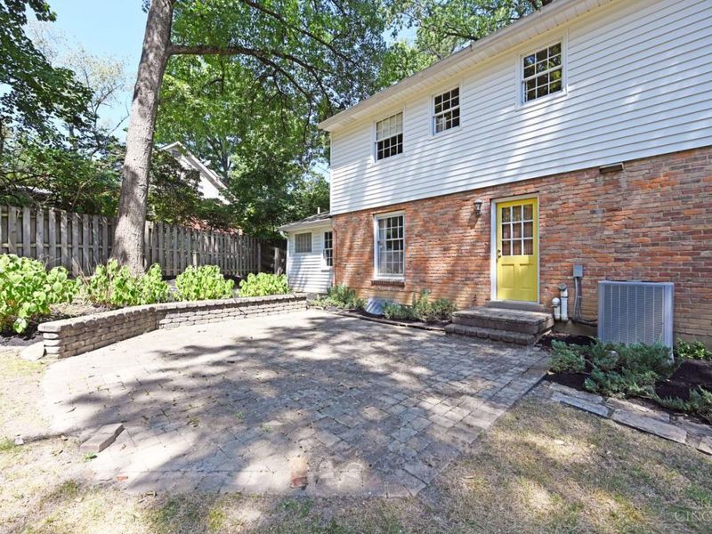 359 Woodknoll Terrace, Wyoming, OH 45215 Photo 44