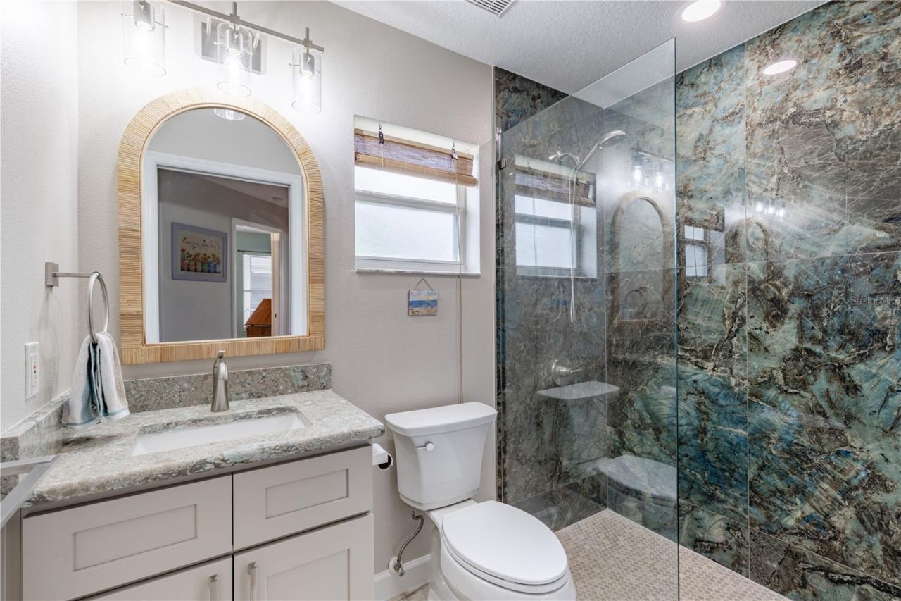 3347 Saratoga Drive, Tavares, FL 32778 Photo