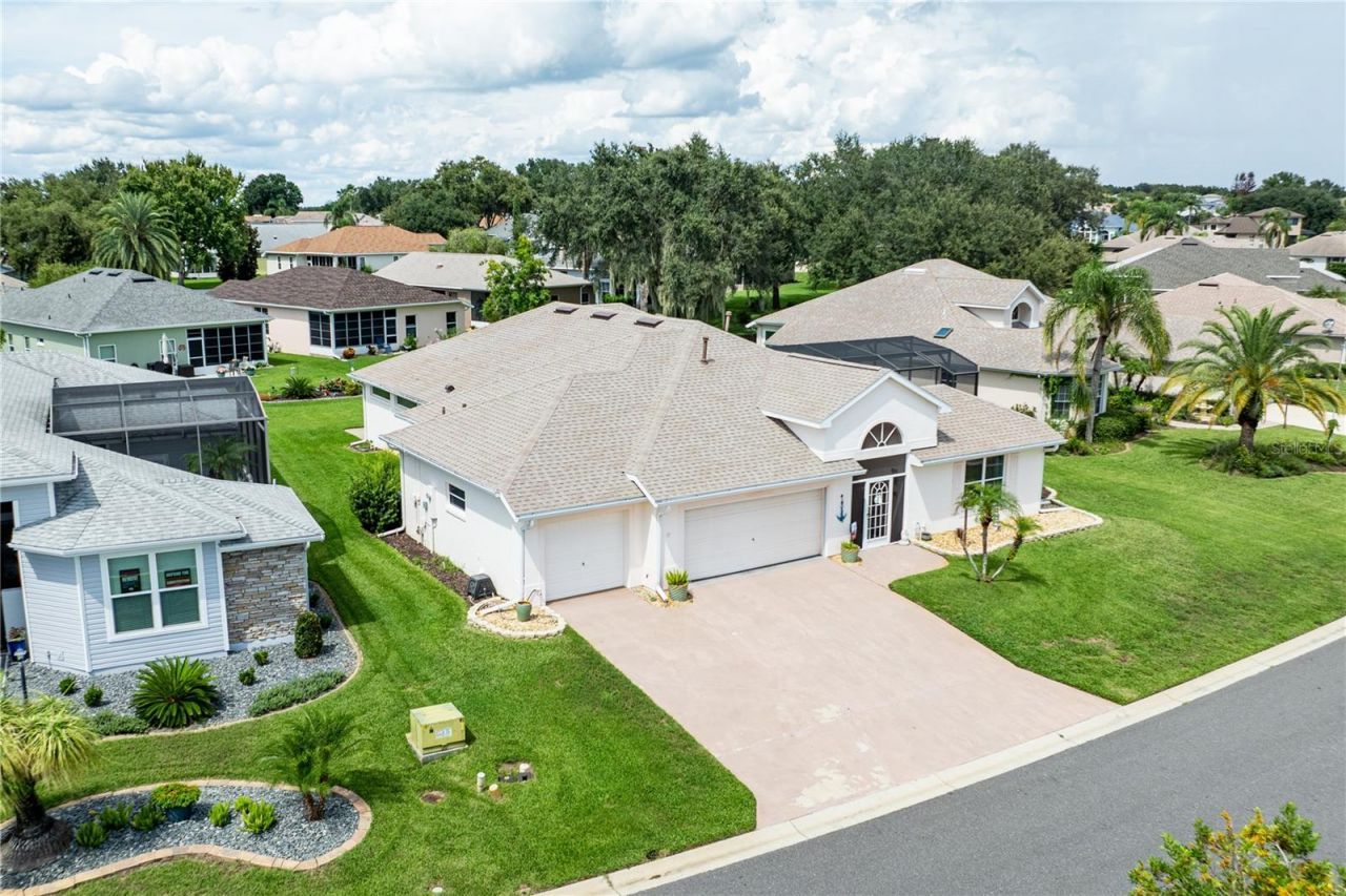 3347 Saratoga Drive, Tavares, FL 32778 Photo