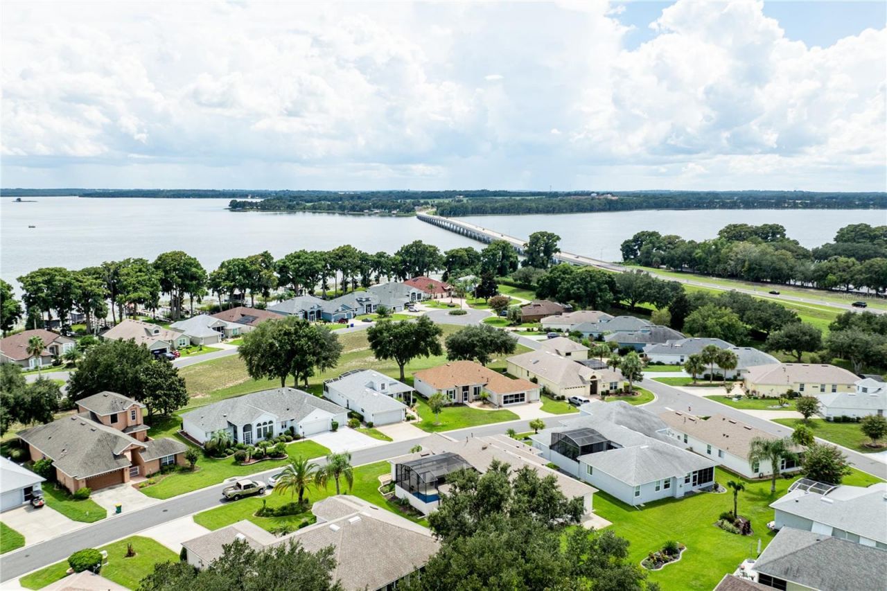 3347 Saratoga Drive, Tavares, FL 32778 Photo