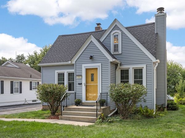 1003 26 Street SE, Cedar Rapids, IA 52403