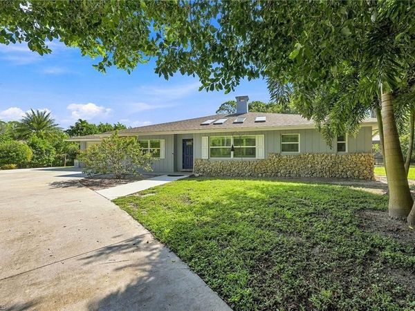 6574 Trail BLVD, NAPLES, FL 34108
