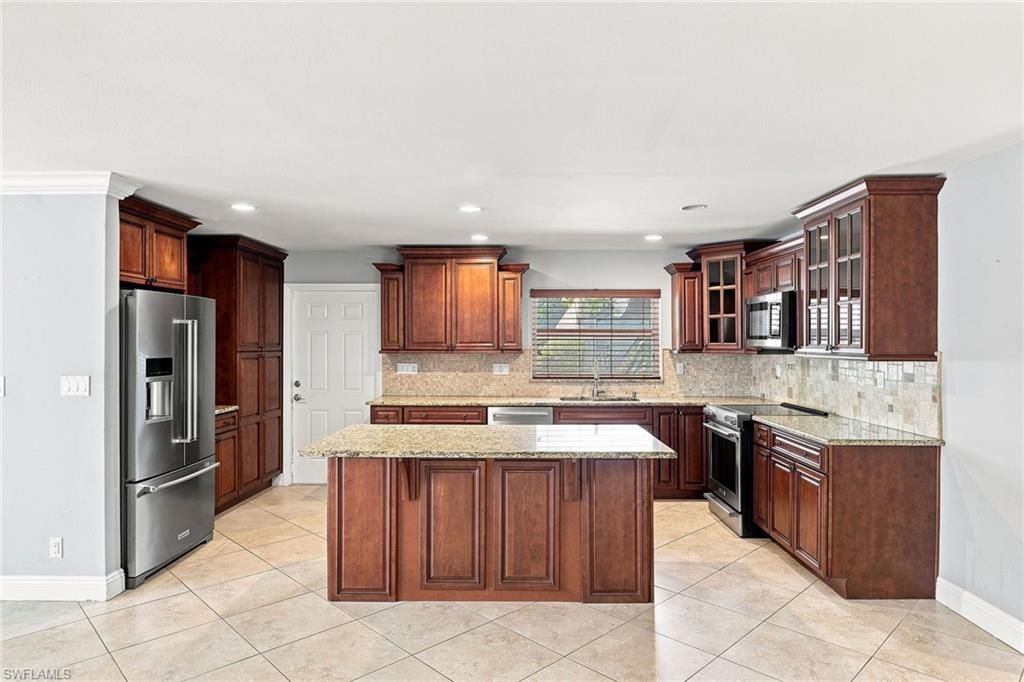 6574 Trail Blvd, Naples, FL 34108 Photo