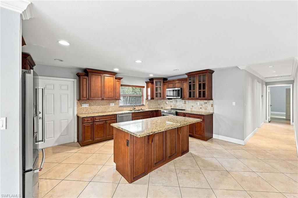 6574 Trail Blvd, Naples, FL 34108 Photo