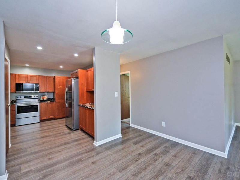 10205 Hightower Court, Montgomery, OH 45249 Photo 12