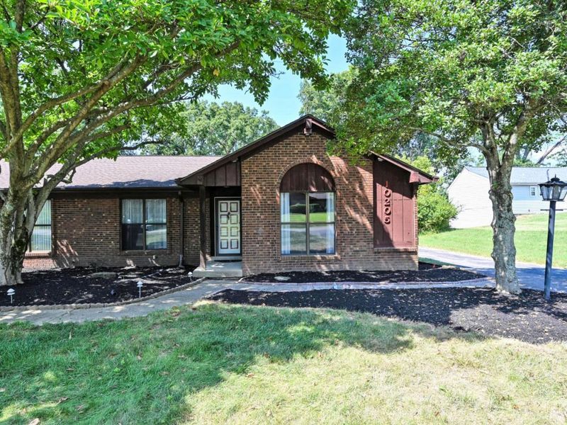10205 Hightower Court, Montgomery, OH 45249 Photo 4