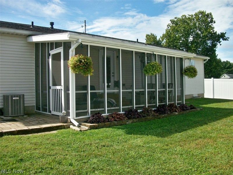 1594 Gene Street, Belpre, OH 45714 Photo 10