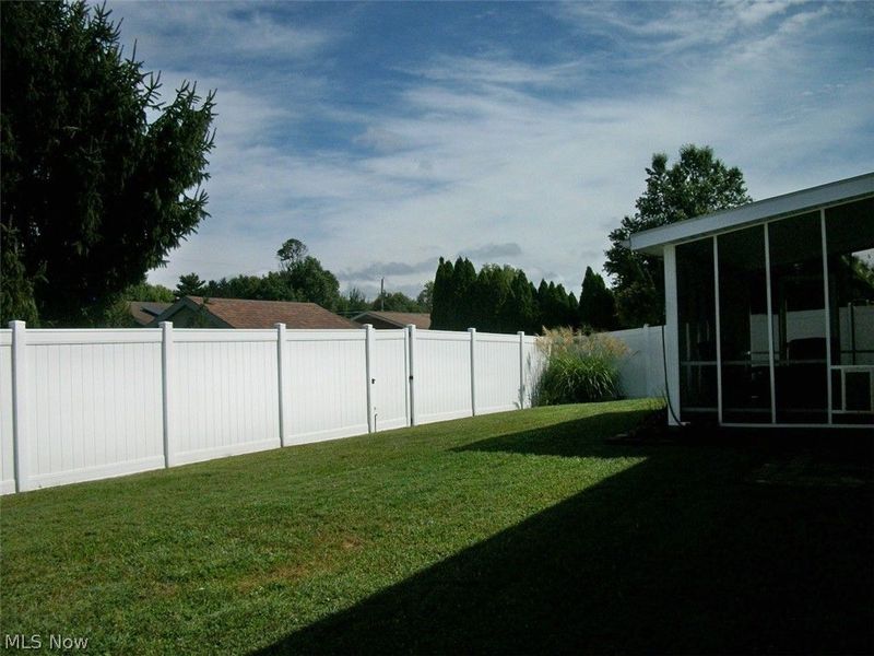 1594 Gene Street, Belpre, OH 45714 Photo 11