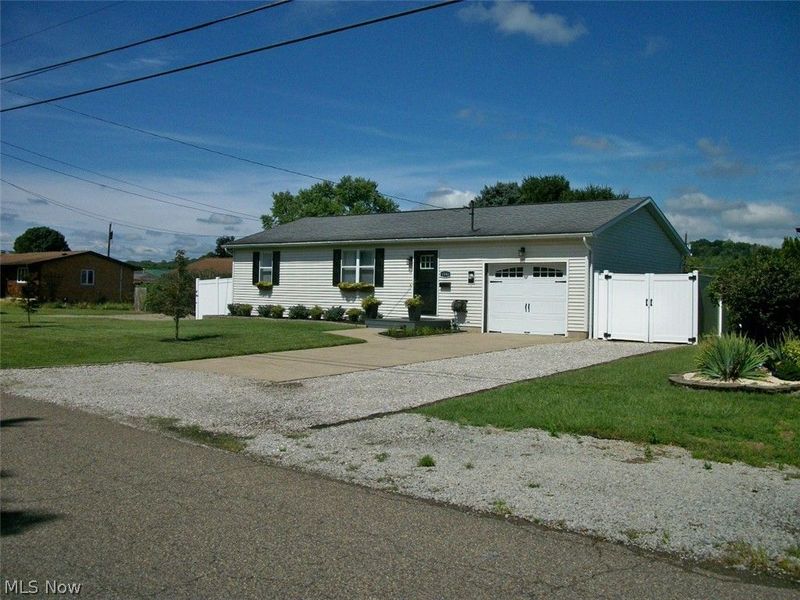 1594 Gene Street, Belpre, OH 45714 Photo 5