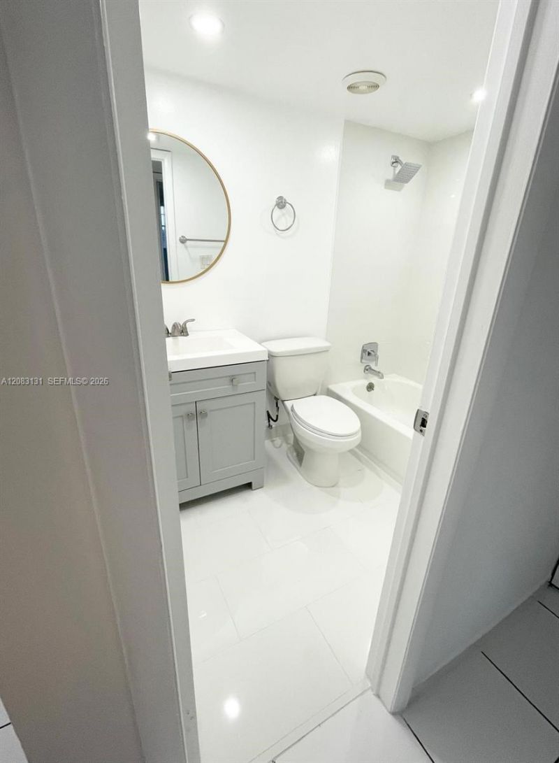 1465 NE 123rd St, Unit 412, North Miami, FL 33161 Photo
