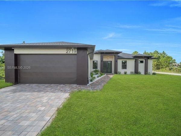 2719 33RD ST W , Lehigh Acres, FL 33971