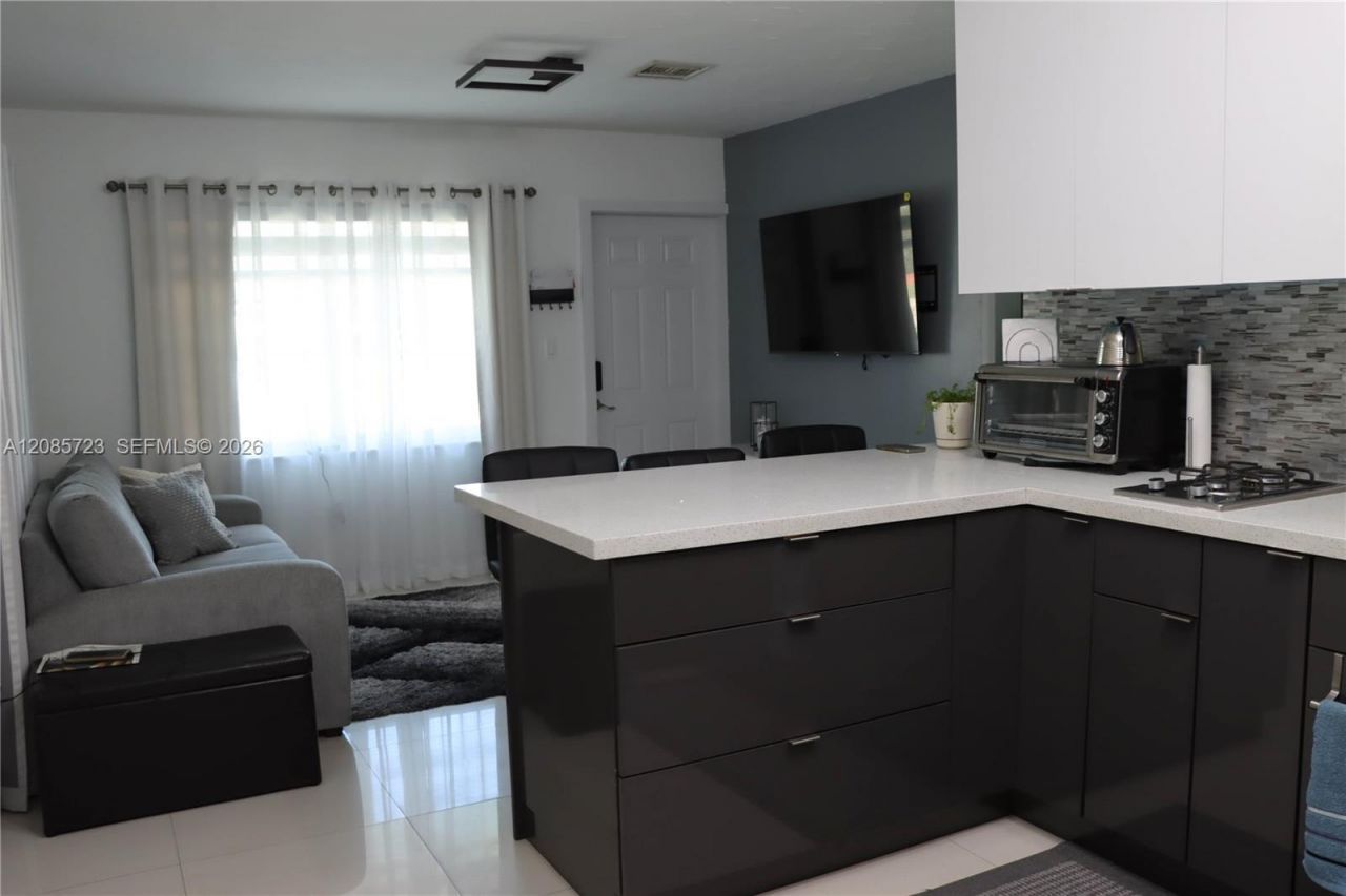 6506 SW 20th St, Miramar, FL 33023 Photo