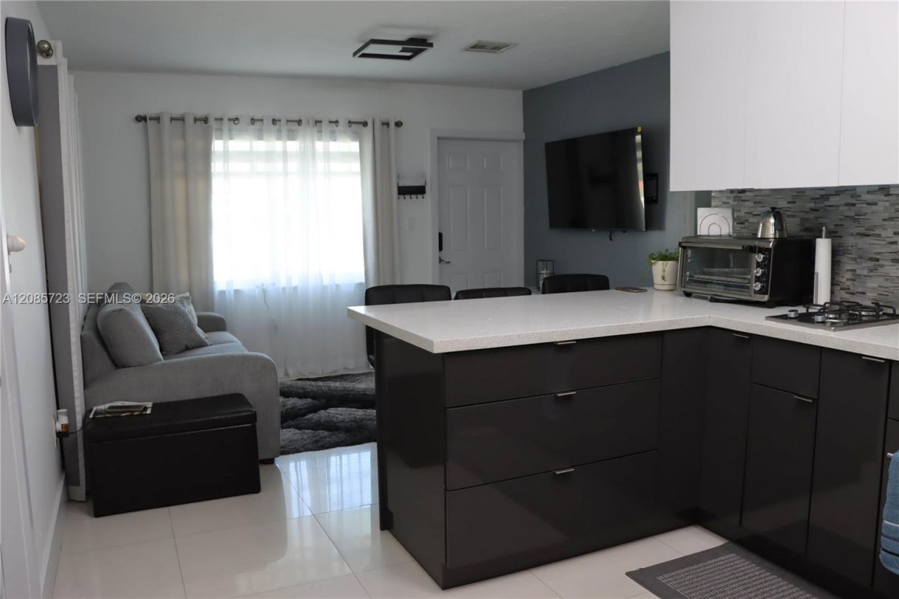 6506 SW 20th St, Miramar, FL 33023 Photo
