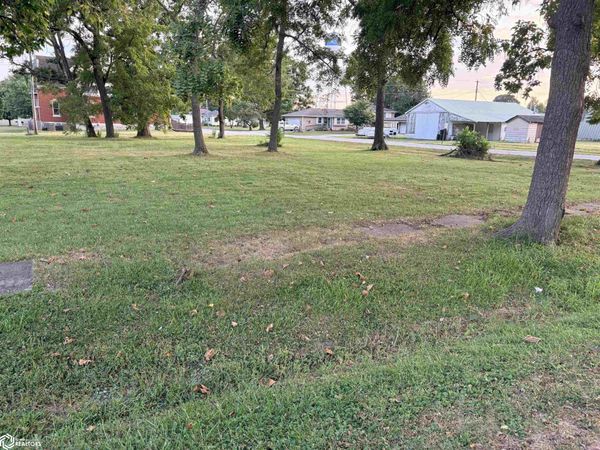 202 E 5Th Street, Moulton, IA 52572
