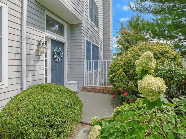 29 Country Club Lane , Pleasantville, NY 10570