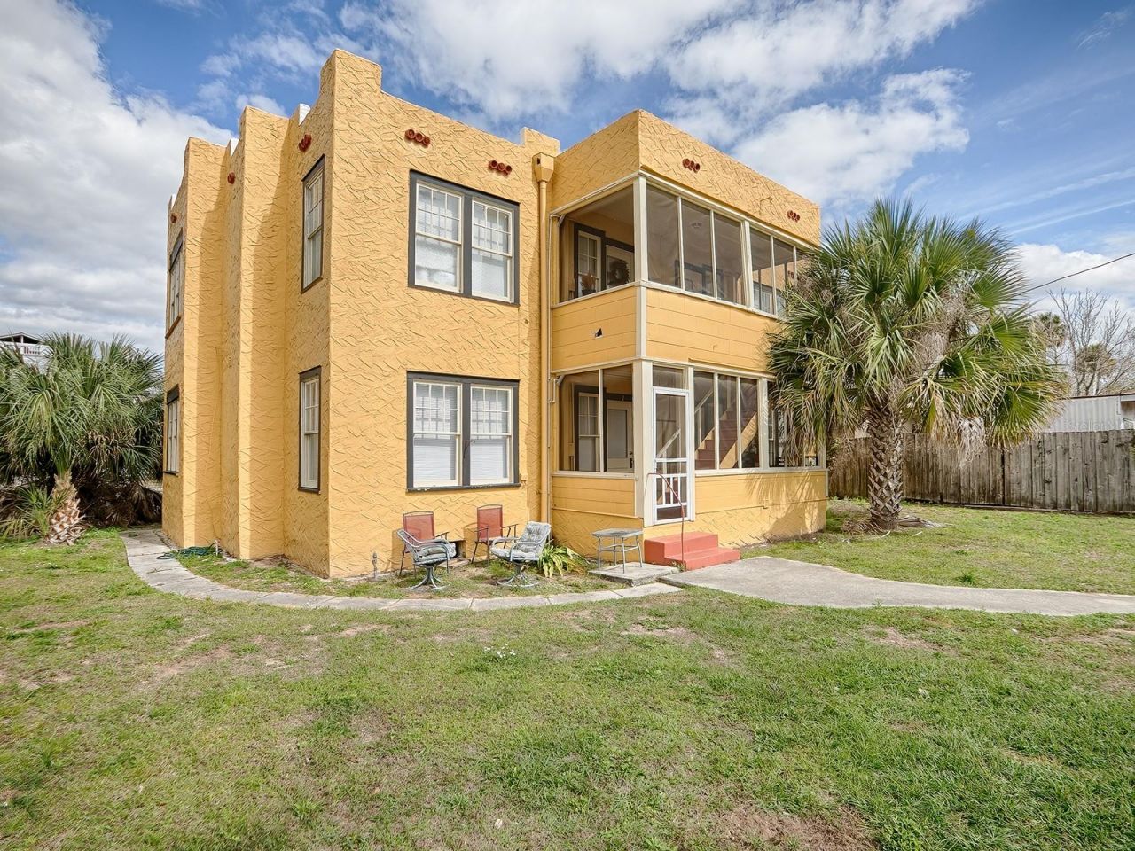 422 & 426 E Citrus Avenue, Eustis, FL 32726 Photo