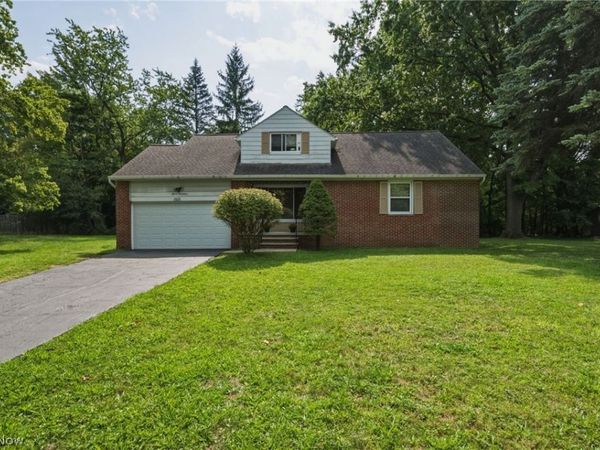 1517 Parkhill Road , Cleveland Heights, OH 44121