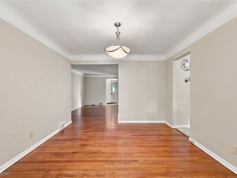 1517 Parkhill Road, Cleveland Heights, OH 44121 Photo 10