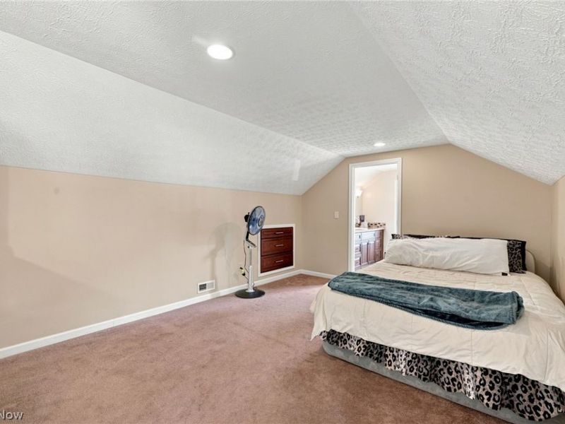 1517 Parkhill Road, Cleveland Heights, OH 44121 Photo 29