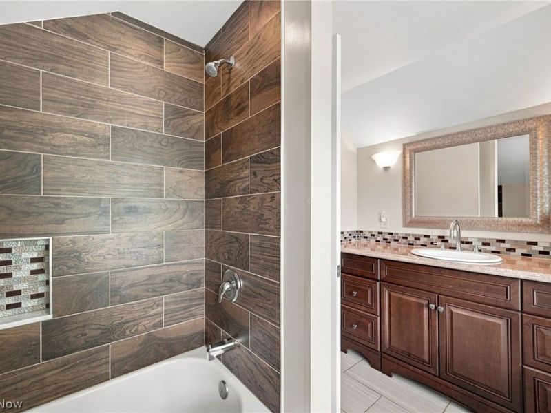1517 Parkhill Road, Cleveland Heights, OH 44121 Photo 33