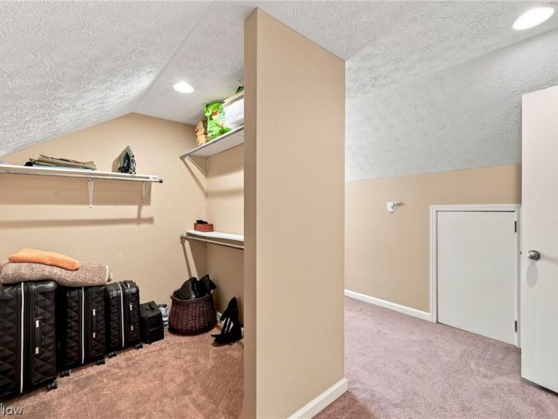 1517 Parkhill Road, Cleveland Heights, OH 44121 Photo 36