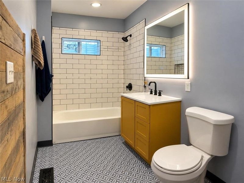 1326 W 76th Street, Cleveland, OH 44102 Photo 2