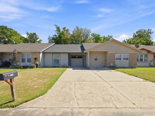 14211 S Hickory Place , Glenpool, OK 74033