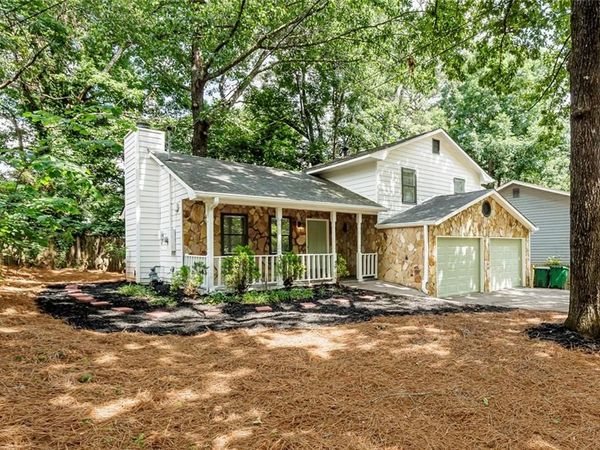 627 Ridge Avenue , Stone Mountain, GA 30083